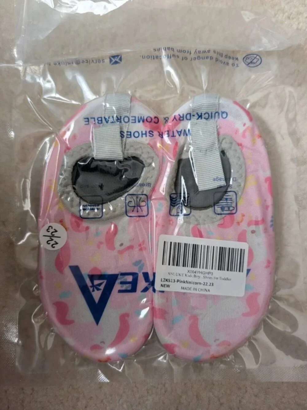 Size 6-7 toddler unicorn water shoes aqua socks